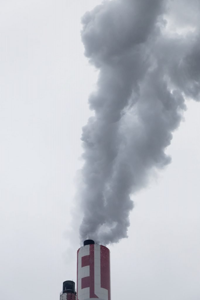 Utsläppsrätter via svensk skogsindustri — "en fis i rymden" värd över en miljard 2021? 9 CO2 EU Utsläppsrätter